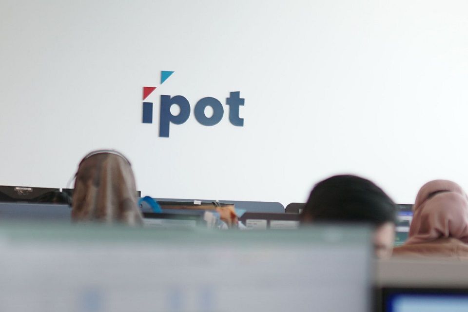 Aplikasi IPOT. Foto: Indo Premier