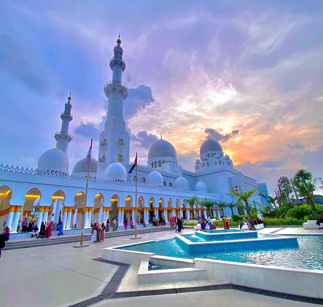 Masjid Sheikh Zayed - 7 Rekomendasi Tempat Wisata Terindah di Solo