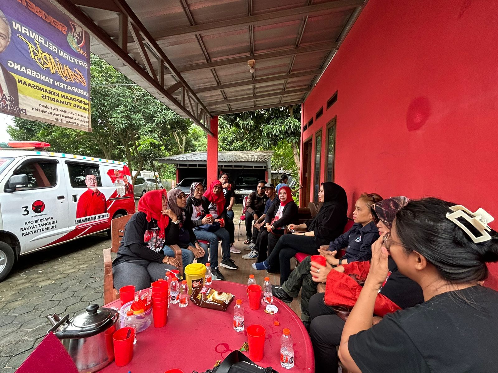 Rapat koordinasi Relawan Ganjar Di Padepokan Kebangsaan Karang Tumaritis