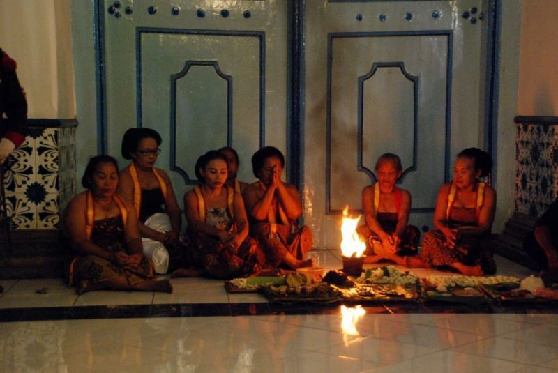 Tradisi Malam 1 Suro dan Beberapa Larangannya Bagi Masyarakat Jawa