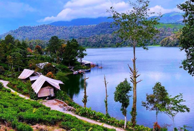  Lakeside Rancabali, rekomendasi tempat wisata glamping terbaik di Bandung./ Instagram @lakeside_rancabali