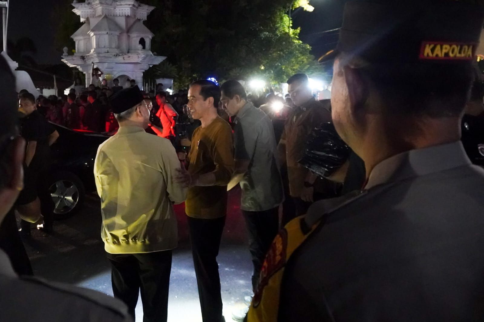 Presiden Joko Widodo Hadiri Festival Tabut Bengkulu 2023: Sapa Warga dan Dukung UMKM Lokal
