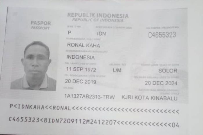 Paspor PMI Ronal Kaha.