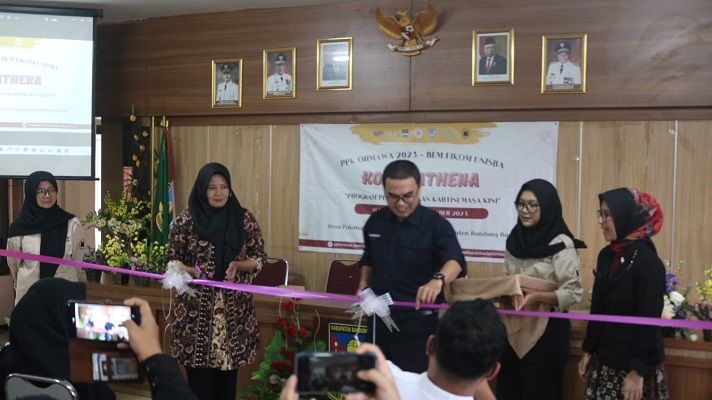 PPK Ormawa BEM Fikom Unisba luncurkan program Koper Athena di Desa Pakuhaji Bandung Barat pada 21 Juli 2023