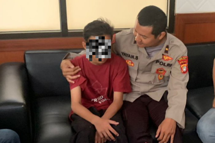 Duel maut di Citereup Bogor, polisi menangkap Diansyah (21) sebagai tersangka duel maut antara dua pemuda yang menewaskan Munawar Soim di kontrakan.