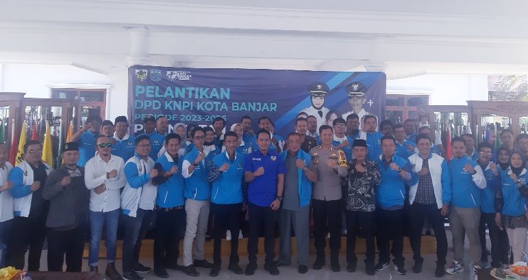 PENGURUS DPD KNPI Kota Banjar Periode 2023-2026 difoto bersama Pejabat Forkopimda Kota Banjar