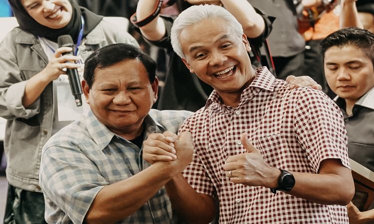 Prabowo Subianto dan Ganjar Pranowo bertemu di acara Belajar Raya 2023  pada, 29 Juli 2023.