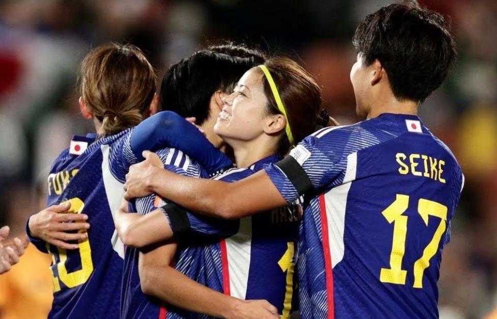 Para pemain Jepang merayakan gol mereka ke gawang Zambia di Piala Dunia Wanita 2023. 