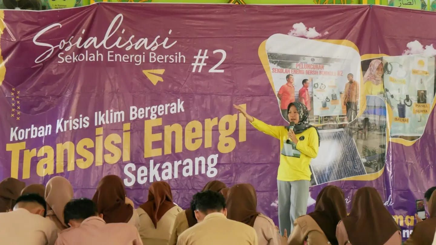 Sosialisasi Sekolah Energi Bersih #2 yang berlangsung pada tanggal 2 Agustus 2023 di SMAN 4 Kota Bengkulu berhasil menyedot antusiasme siswa dan guru yang ikut berpartisipasi. 