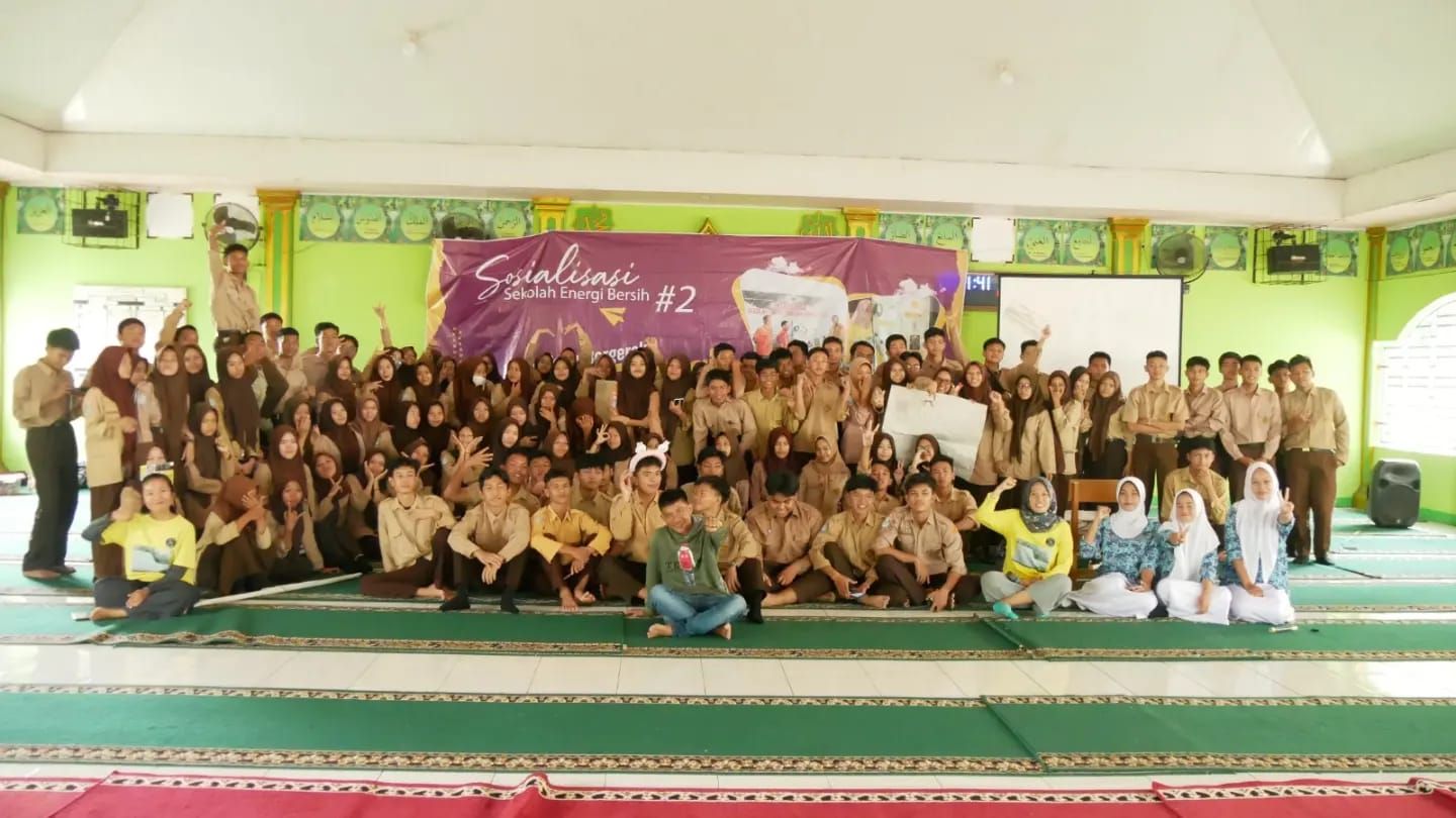 Sosialisasi Sekolah Energi Bersih #2 yang berlangsung pada tanggal 2 Agustus 2023 di SMAN 4 Kota Bengkulu berhasil menyedot antusiasme siswa dan guru yang ikut berpartisipasi.