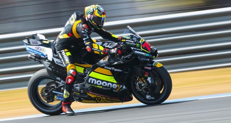 Pembalap Mooney VR46 Racing Team, Marco Bezzecchi berhasil keluar sebagai pole position MotoGP Inggris 2023