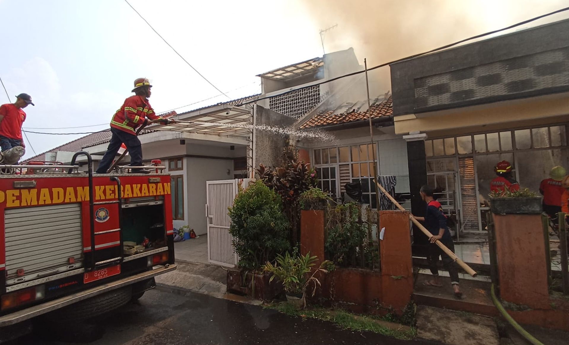 Kebakaran rumah di Jalan Pawon, Kota Cimahi, Rabu 9 Agustus 2023 siang