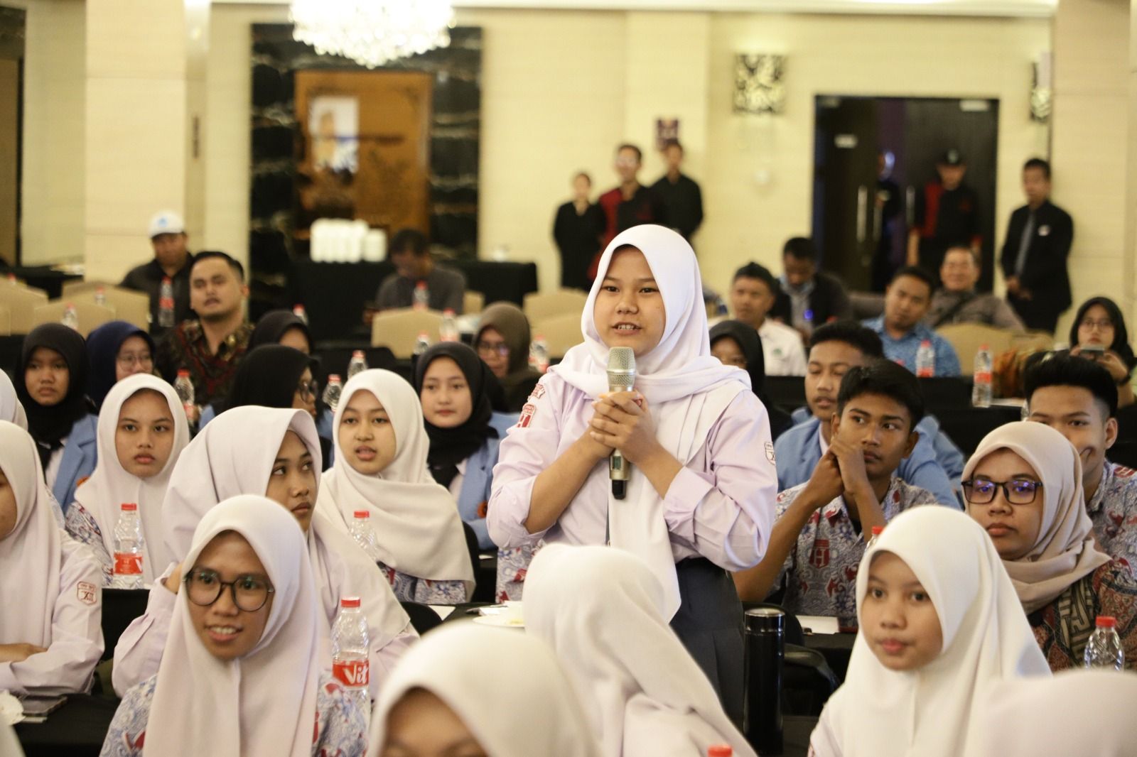 Siswa dan siswi SMA/SMK Kabupaten Bandung yang menjadi peserta pendidikan politik oleh Badan Kesbangpol hari ini, Kamis 10 Agustus 2023./ Diskominfo