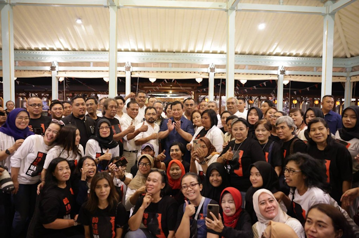 Bacapres partai Gerindra Prabowo Subianto saat temui relawan Jokowi dan Gibran di Surakarta, pada Rabu, 9 Agustus malam.