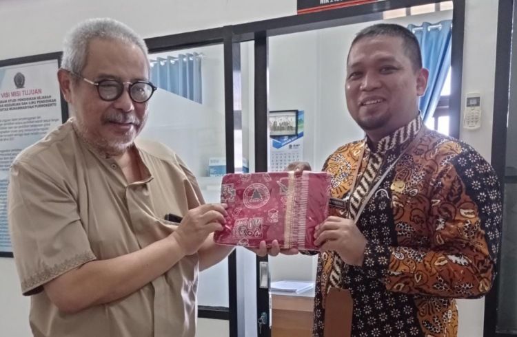 Ketua AGSI Jawa Tengah Bersama Dewan Pakar AGSI Jawa Tengah Prof Sugeng Priyadi saat silaturahmi di Kampus UMP Purwokerto