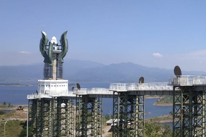 Menara Kujang Sapasang, Persembahan Terakhir Ridwan Kamil untuk Jabar.