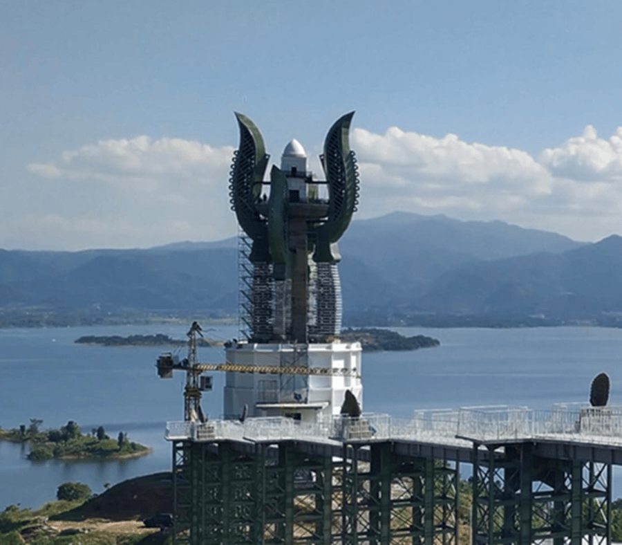 Menara Kujang Sepasang yang akan diresmikan pada Minggu 13 Agustus 2023 melengkapi destinasi wisata di kawasan Jatigede Kabupaten Sumedang.  
