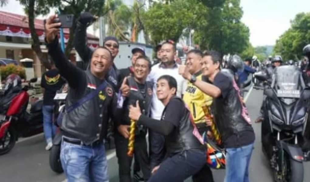 Keseruan peserta touring X-Max Owner Tour and Gathering (X0G) Nasional ke-3 tahun 2023 di Kota Bukittinggi, Sumatera Barat