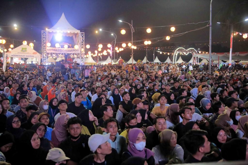 Ribuan warga menghadiri penutupan kegiatan Tangerang Digital Festival atau DigiFest 2023 di Taman Elektrik Puspem Kota Tangerang.