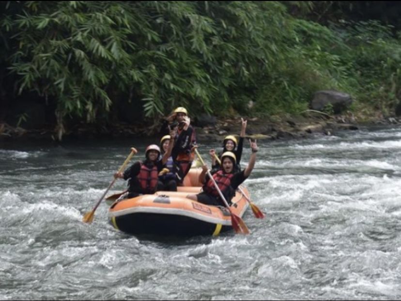 Ilustrasi - Tempat Wisata di Kabupaten Temanggung/Instagram/@elo_rafting/