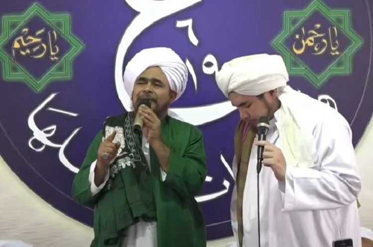 Habib Umar bin Hafidz Memberi Ijazah Dzikir Agar Pintu Rezeki Terbuka, Berikut Tata Caranya