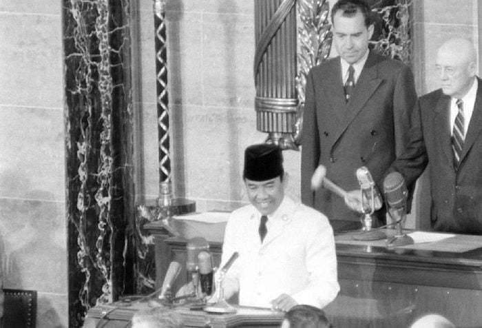 Presiden ke-1 RI, Ir Soekarno.
