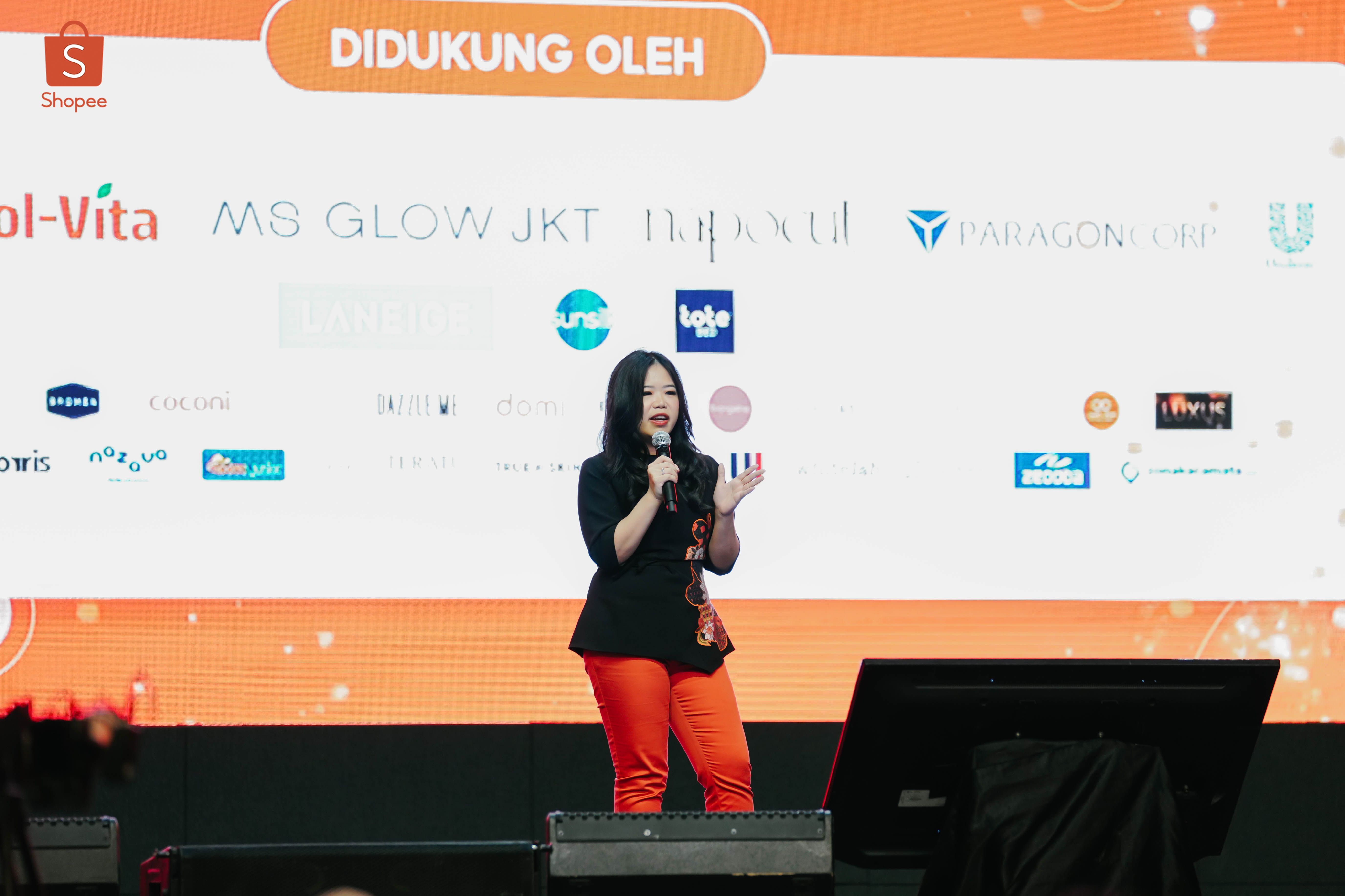 Monica Vionna, Head of Marketing Growth Shopee Indonesia menyampaikan bahwa acara Shopee Connect menjadi wadah simpul kolaborasi.