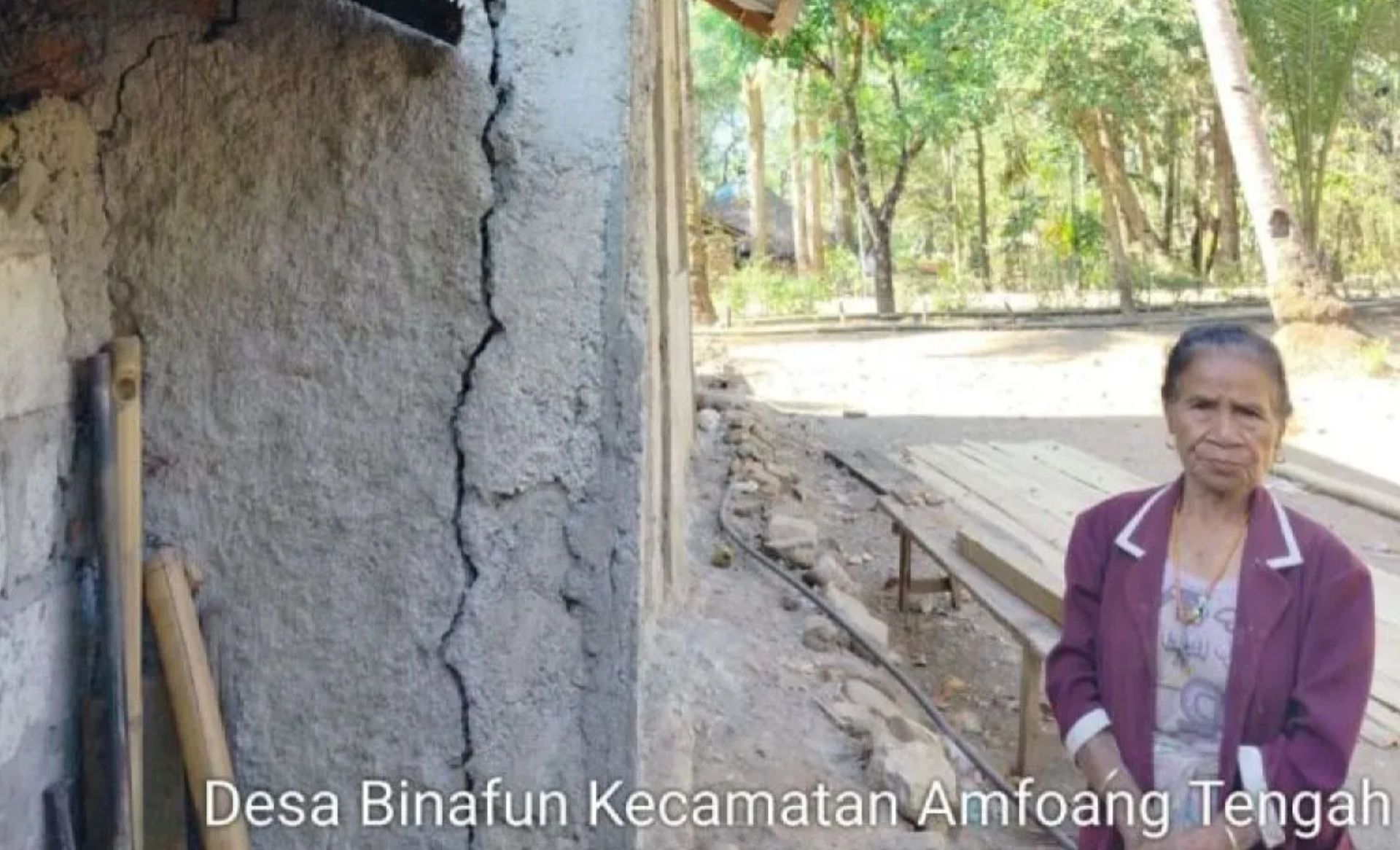 Rumah warga Desa Binafun rusak akibat gempa magnitudo 6,1 di Pulau Timor.//