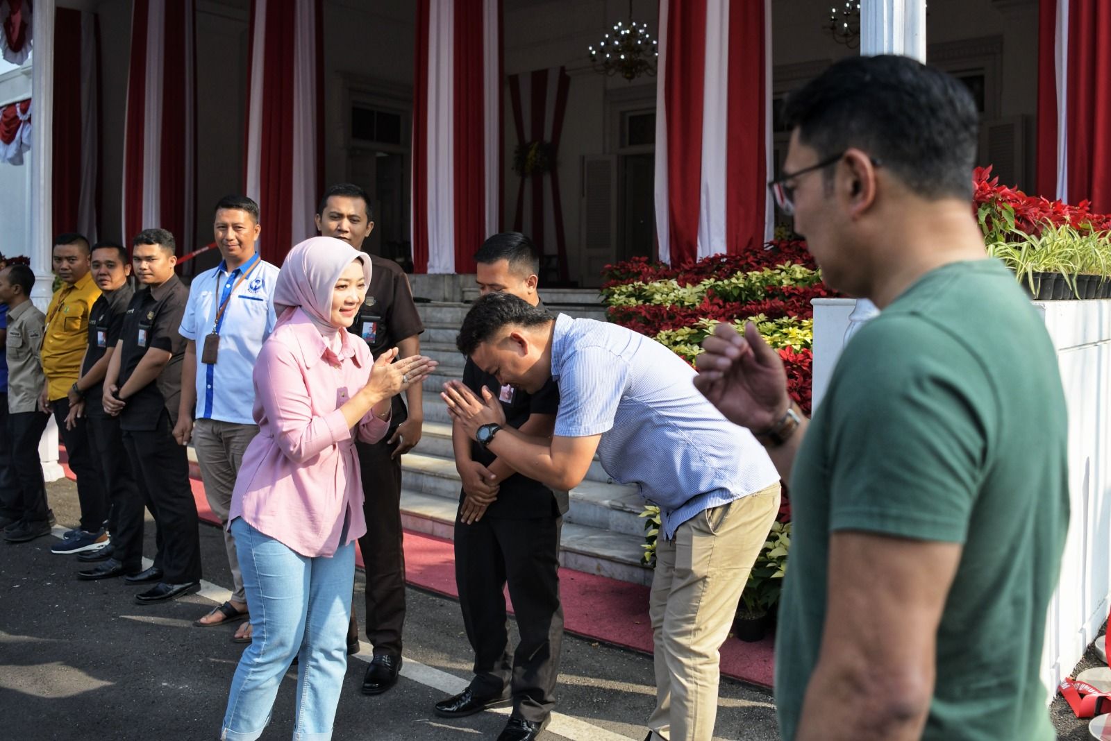 Selesai Pengabdian Sebagai Gubernur Jawa Barat, Ridwan Kamil Beberes Barang  di Gedung Pakuan