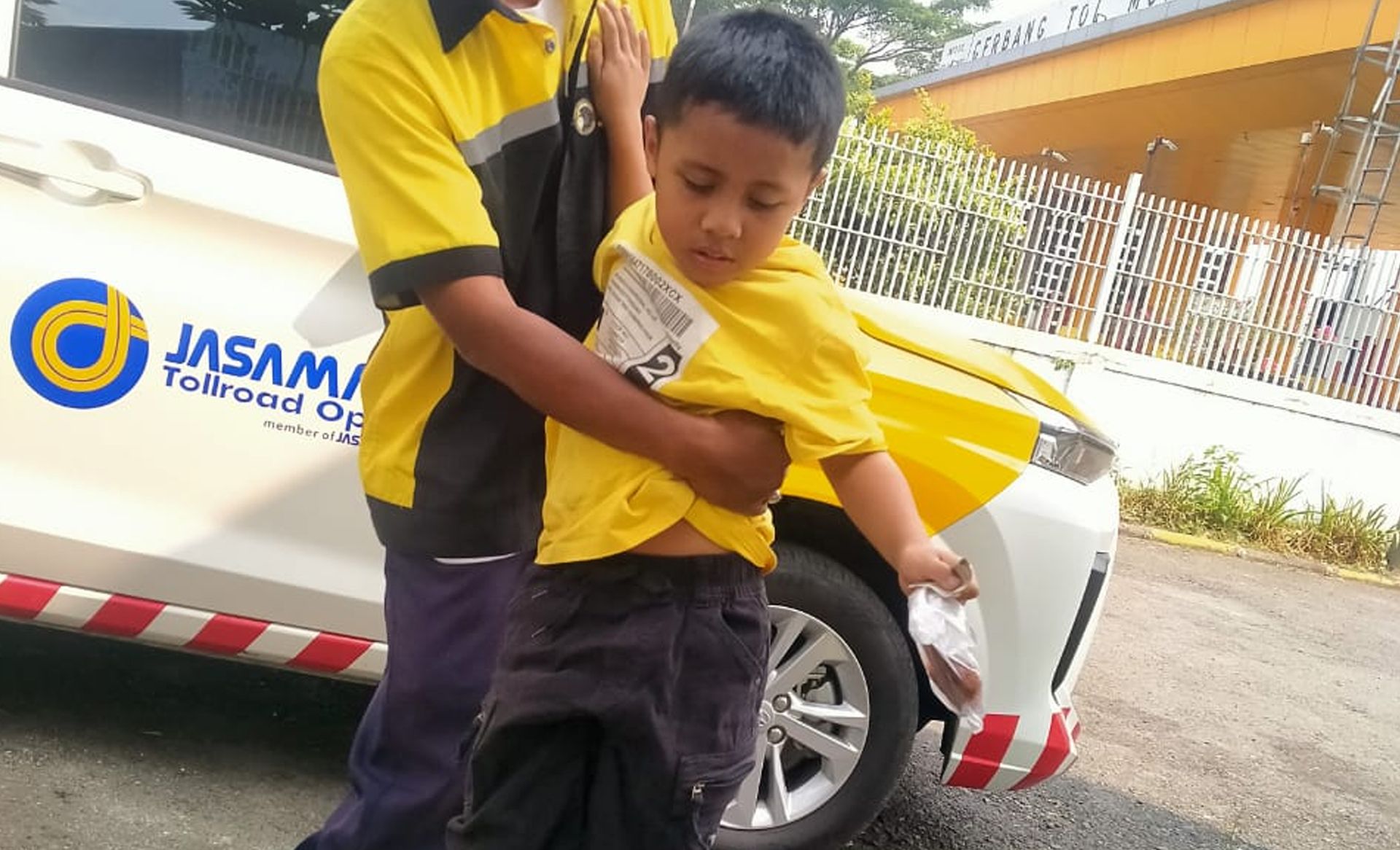 Anak Kecil ditemukan di Jalan Tol Moh Toha, Kota Bandung, Minggu 10 September 2023