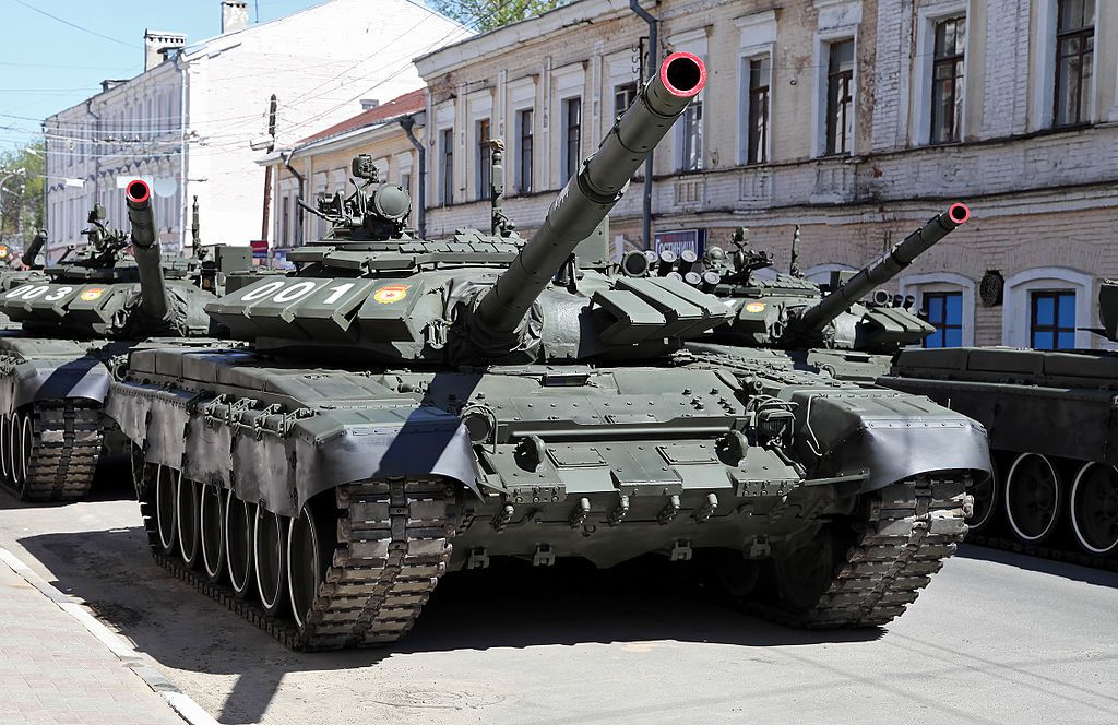 Tank T-72B3 Sturm tanpa awak.