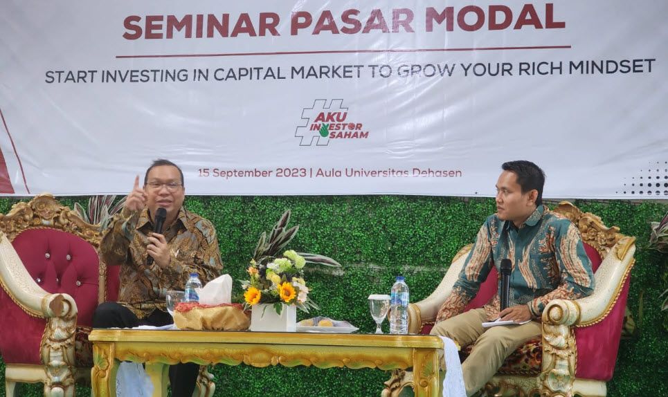  Universitas Dehasen Bengkulu Fakultas Ekonomi dan Bisnis (FEB Unived) berkolaborasi dengan Bursa Efek Indonesia (BEI) untuk menyelenggarakan Seminar Pasar Modal pada tanggal 15 September 2023.(dok. Unived)