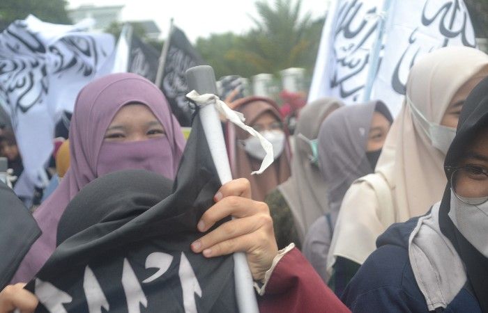 Para wanita ikut serta dalam aksi bela Rempang di Kota Banda Aceh.