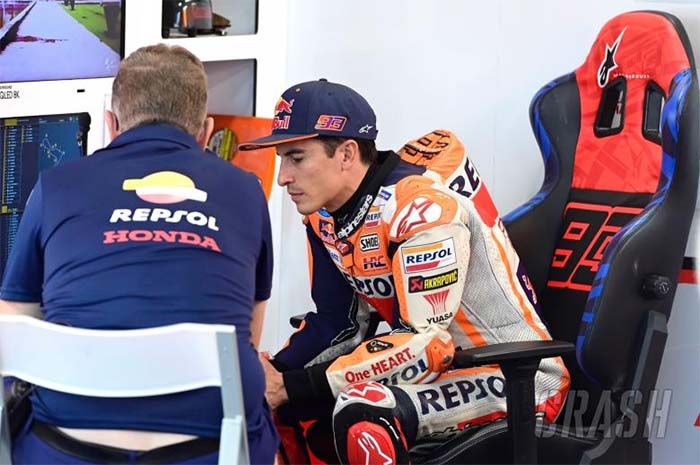 Direktur olahraga Ducati, Paolo Ciabatti, percaya bahwa Gresini memiliki 'peluang' untuk merekrut Marc Marquez untuk MotoGP musim 2024 dan 'menunggu keputusannya'.