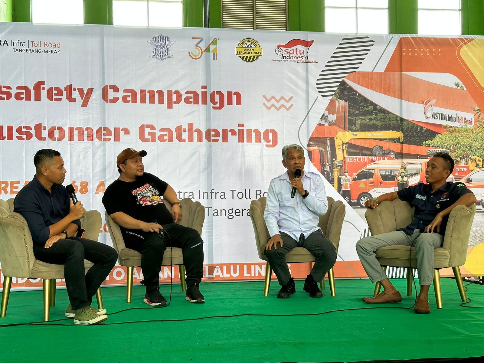 Suasana kegiatan Road Safety Champaign dan Customer Gathering 2023 yang digelar Astra Tol Tangerang Merak.