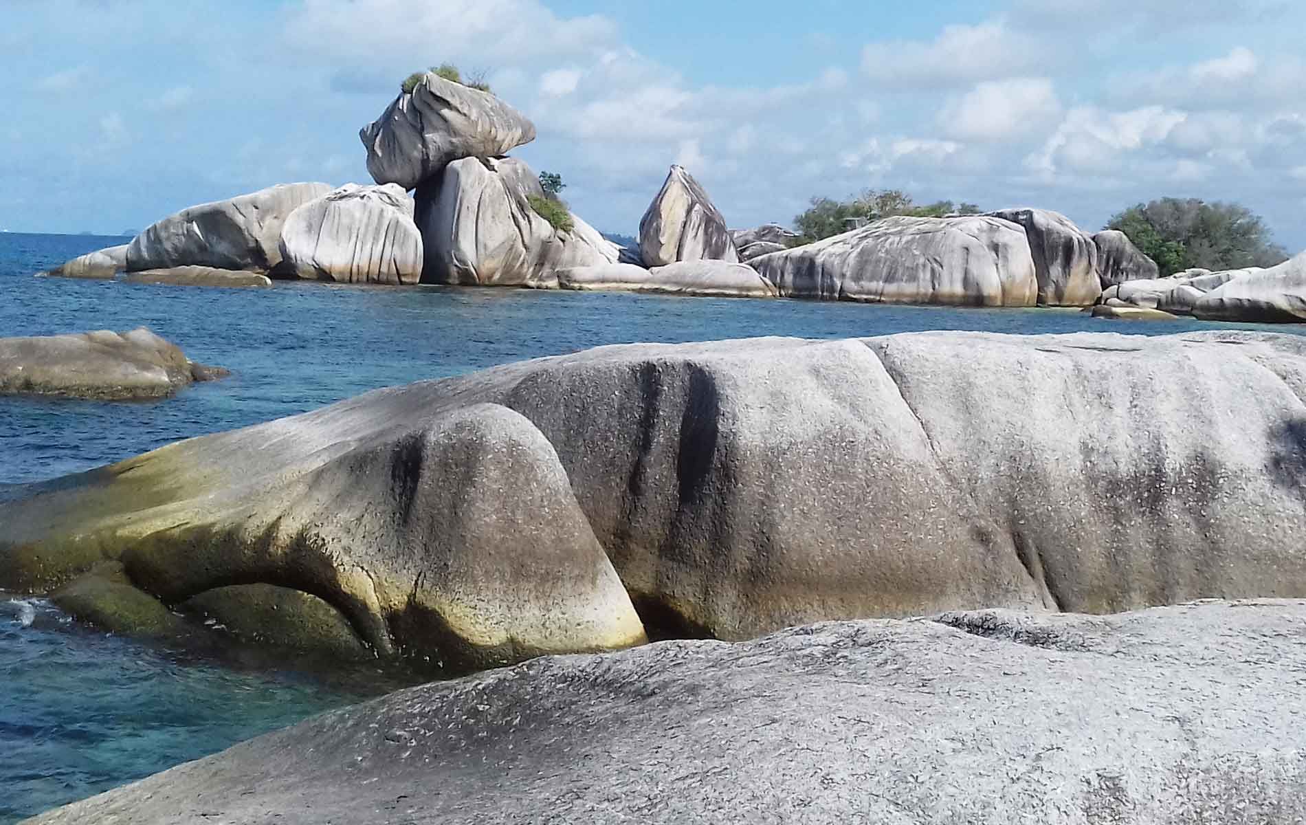 Formasi Batu Granit di Pulau Kelayang, Belitung