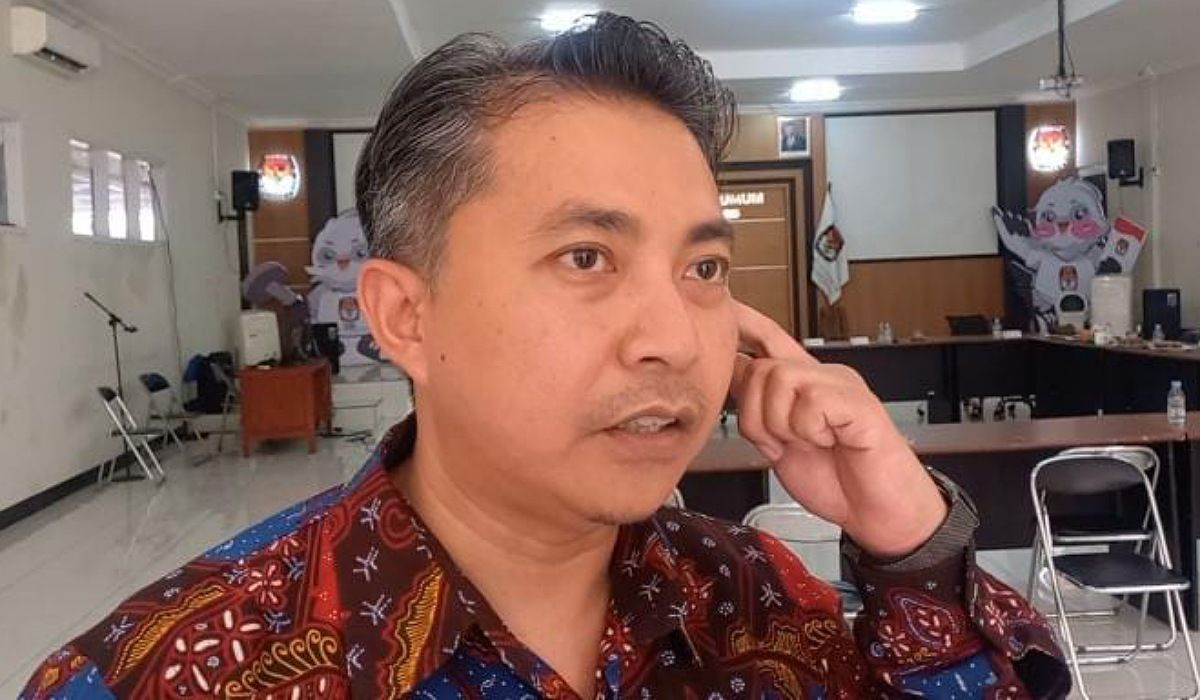 Anggota Komisi I DPRD Provinsi Jabar, Ridwan Solichin saat melakukan kunjungan kerja ke KPU Sumedang terkait kesiapan menghadapi Pemilu dan Pilkada Serentak 2024