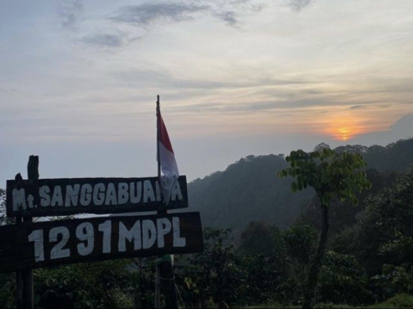 Gunung Sanggabuana/Instagram/@negerinlangit/