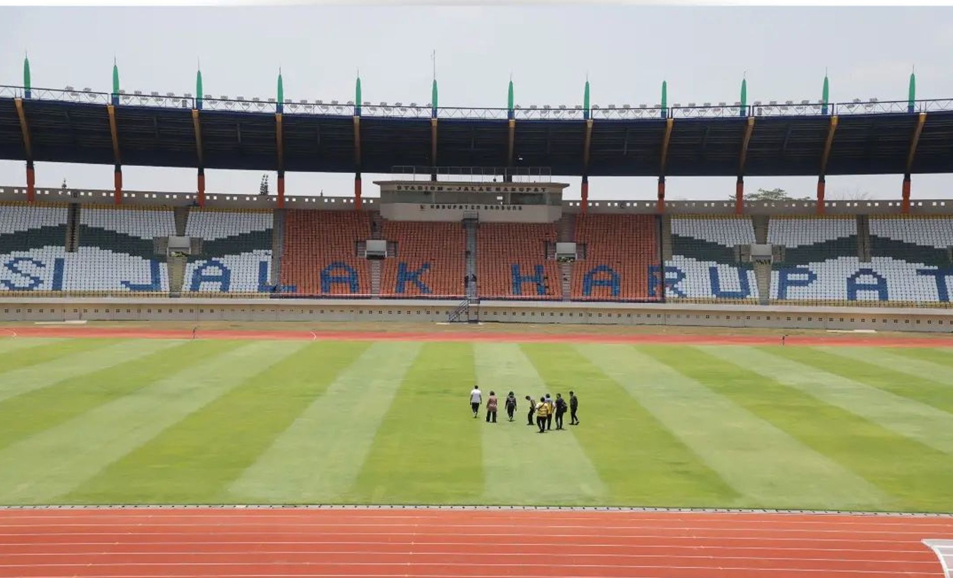 Stadion Si Jalak Harupat saat ditinjau perwakilan FIFA Sein, 9 Oktober 2023.