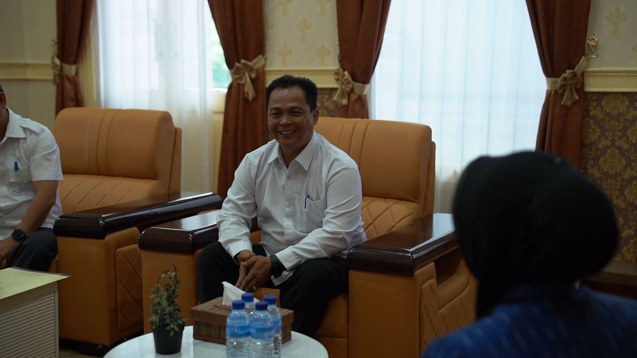 Wali Kota dr Susanti Dewayani SpA Serahkan SK Plt Dirut Perumda Tirta Uli
