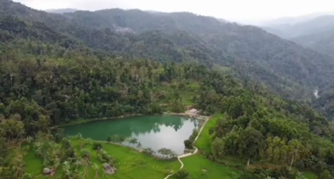 Situ Cikamunding, tempat wisata asri, indah dan mengagumkan di Kecamatan Cilograng, Kabupaten Lebak Banten/tangkapan layar YouTube/channel Siti Nurlaelah
