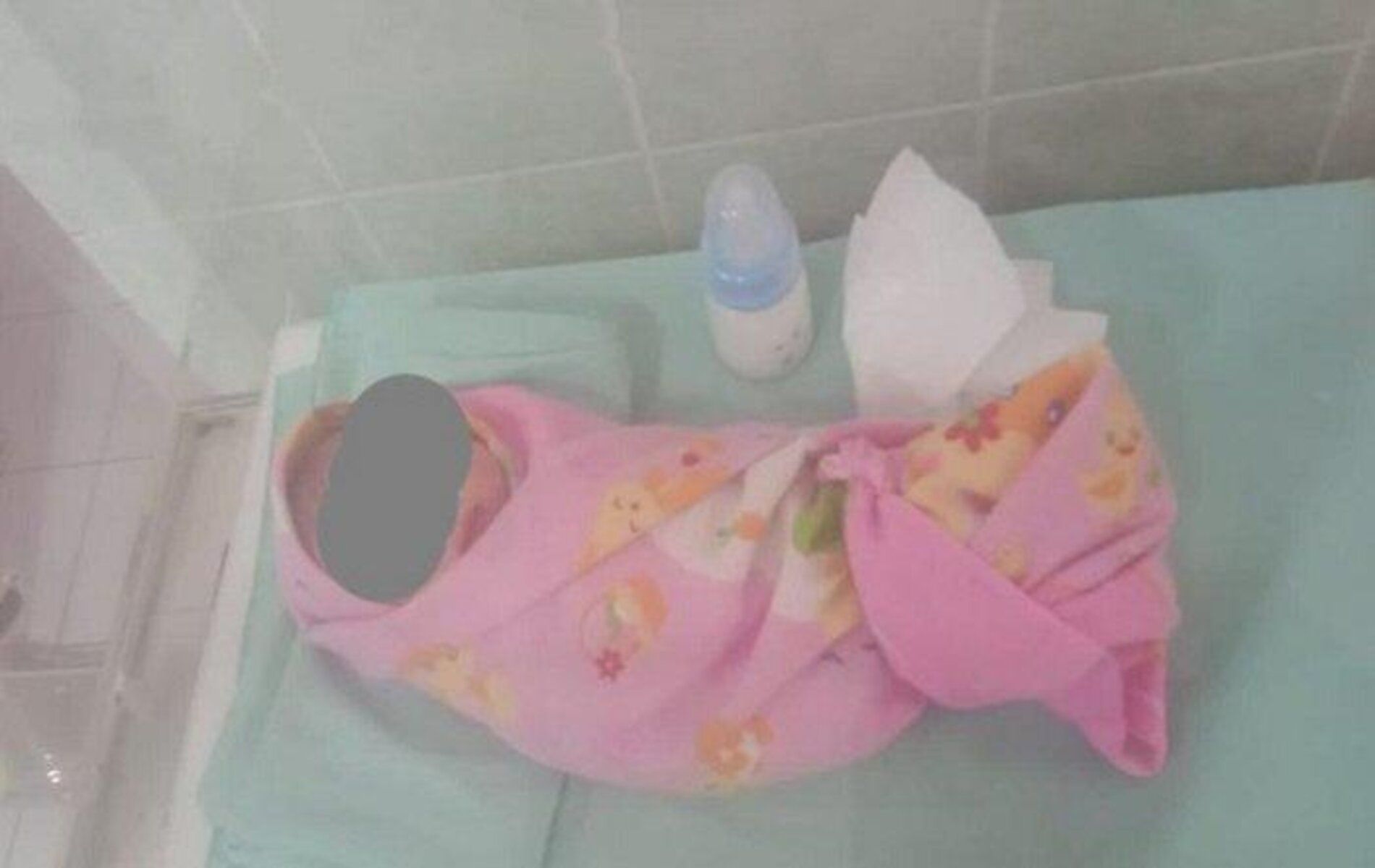Penampakan bayi mungil yang diduga dibuang orang tuanya dan ditemukan warga di Gunung Putri, Kabupaten Bogor.