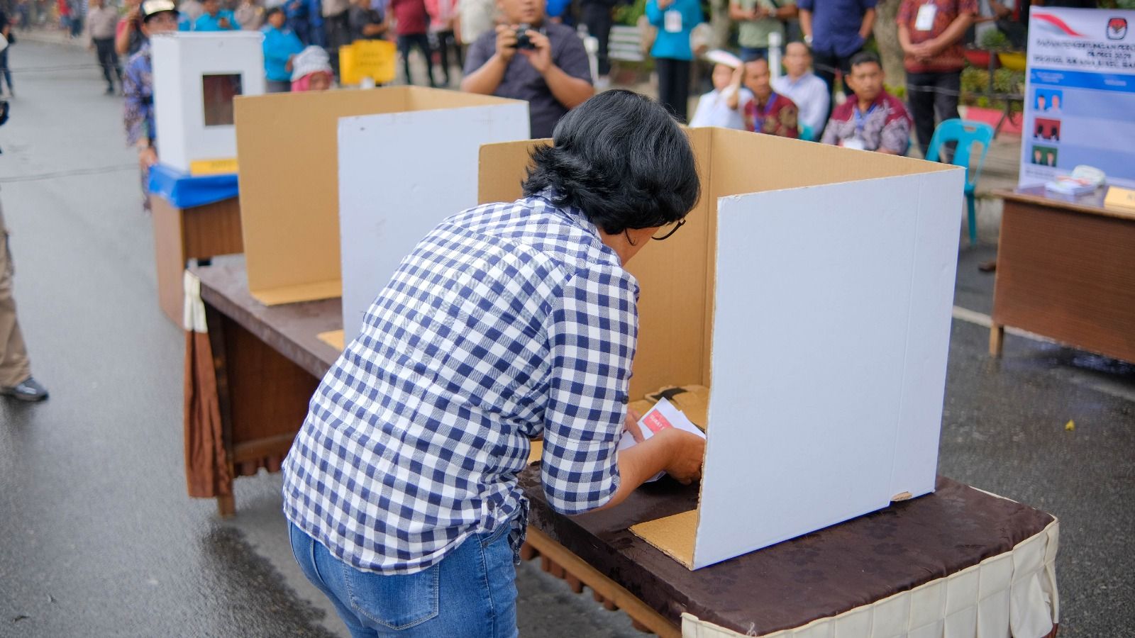 Saksikan Simulasi Sispamkot Pemilu 2024, Wali Kota dr Susanti: Hindari Polarisasi dan Politik Identitas