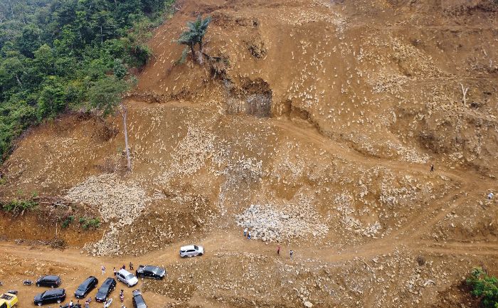 Foto udara perbukitan yang terdapat objek diduga cagar budaya (ODCB) di Korong Surantiah, Nagari Lubuk Alung, Padang Pariaman, Sumatera Barat, Kamis (12/10/2023)