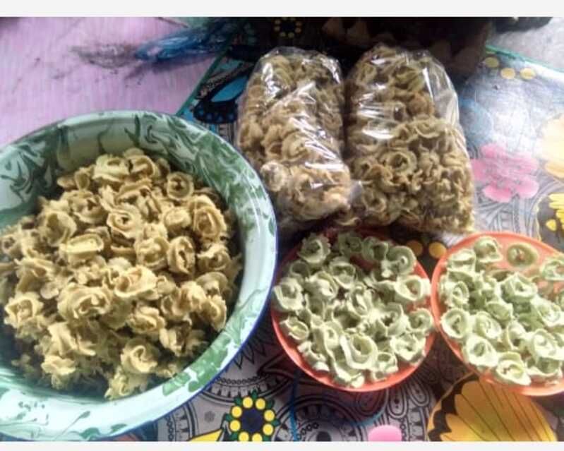 Kue Bawang Sayak, produksi kelompok UMKM Botuang Saiyo Nagari Sinuruik Talamau, Kabupaten Pasaman Barat