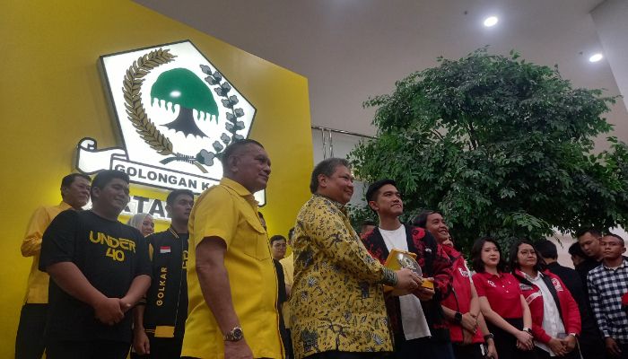 Kaesang Pangarep bertemu dengan Ketum Partai Golkar Airlangga Hartarto pada Rabu, 18 Oktober 2023.