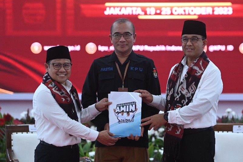Duet Anies dan Cak Imin atau AMIN resmi mendaftar ke KPU di Jalan Imam Bonjol, Jakarta Pusat, Kamis, 19 Oktober 2023