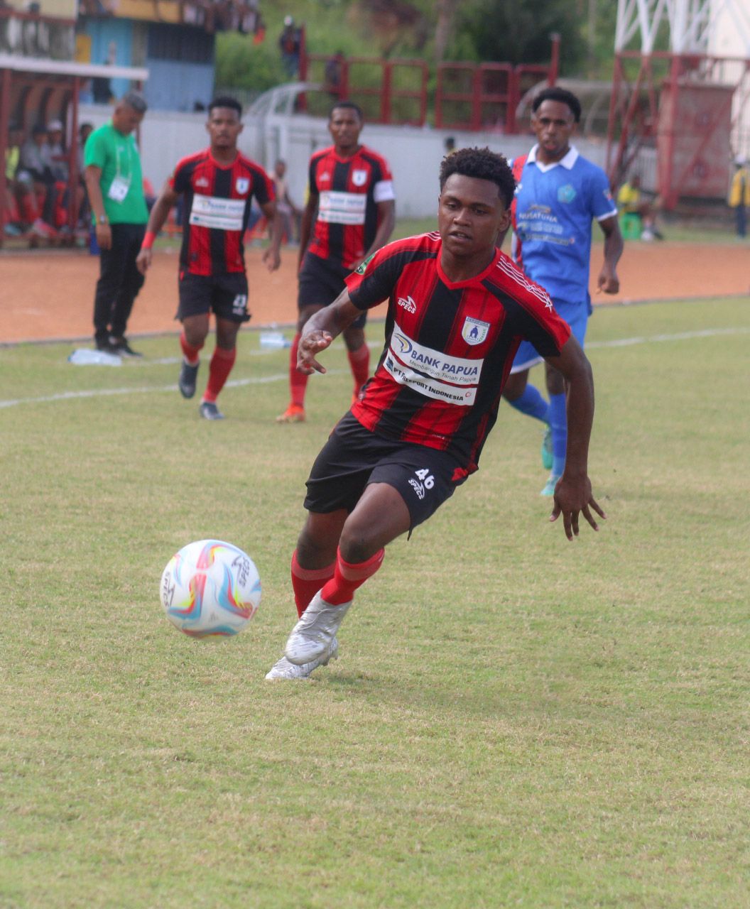 Tobias Solossa salah satu pemain muda Persipura yang telah tampil perdana bersama seniornya di Persipura. Ketika Persipura menjamu PSBS Biak dalam laga Derby Papua, Jumat 20 Oktober 2023 