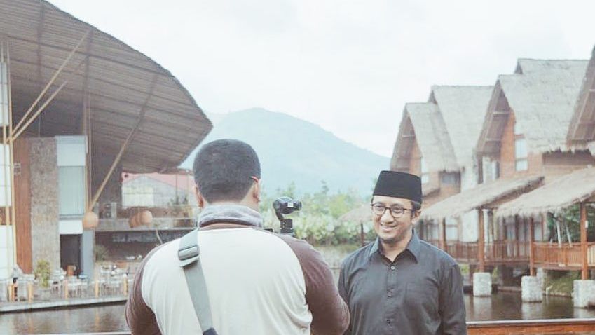 Ustadz Yusuf Mansyur pernah menjadikan Kamojang Green Hotel & Resort sebagai set program kajian dakwahnya. 