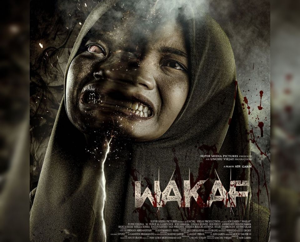 Poster Film Wakaf yang jadi debut Putri Delina.